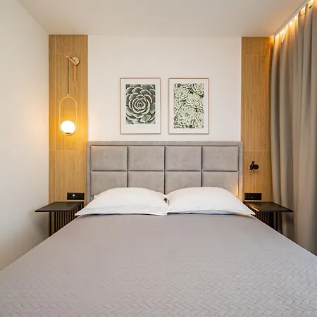 New Luxury Noel With Tennis Court *