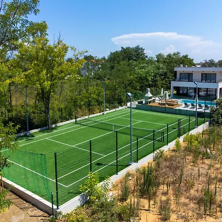 New Luxury Noel With Tennis Court Villa *