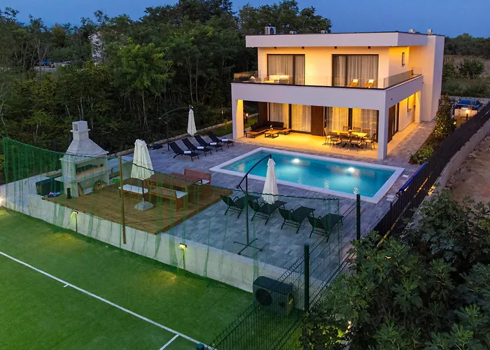 Villa New Luxury Noel With Tennis Court *