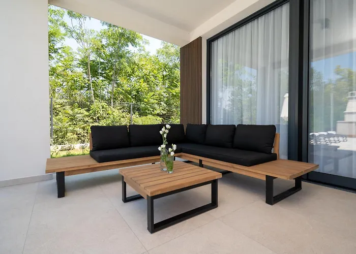 New Luxury Noel With Tennis Court Vila *