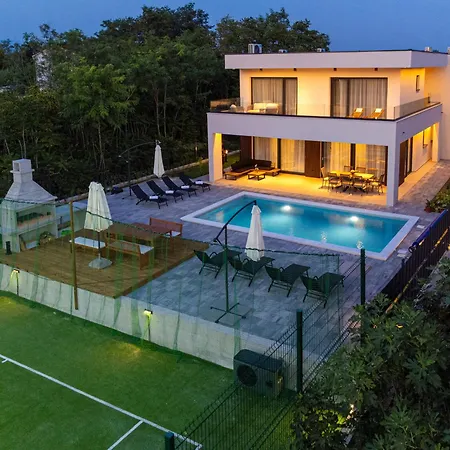 Vila New Luxury Noel With Tennis Court *