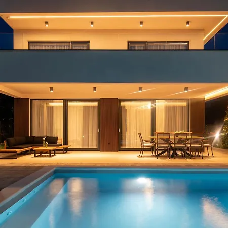 New Luxury Noel With Tennis Court