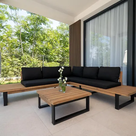 New Luxury Noel With Tennis Court Villa *