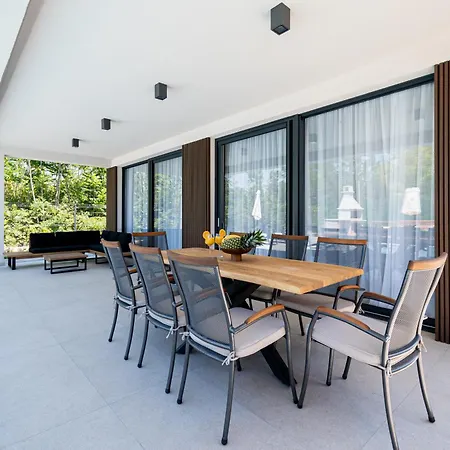 Vila New Luxury Noel With Tennis Court