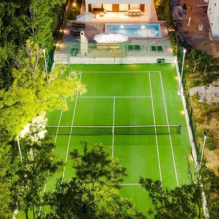 New Luxury Noel With Tennis Court Villa