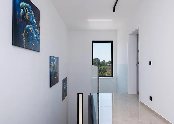 New Luxury Noel With Tennis Court